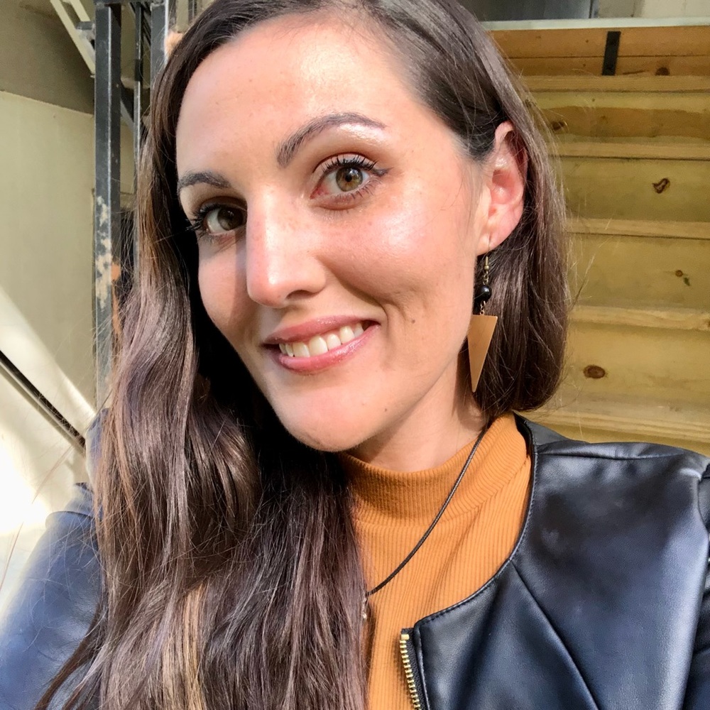 Meet your Posher, Angie